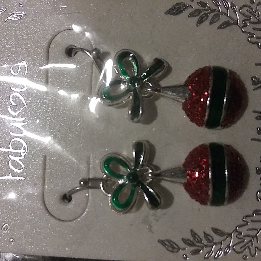 ACCESSORIES/EARRINGS